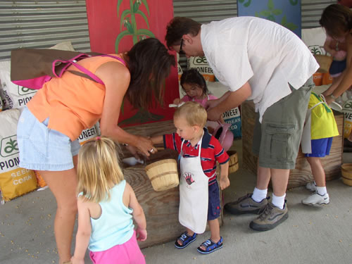 State Fair - Little Hands on the Farm Exhibit